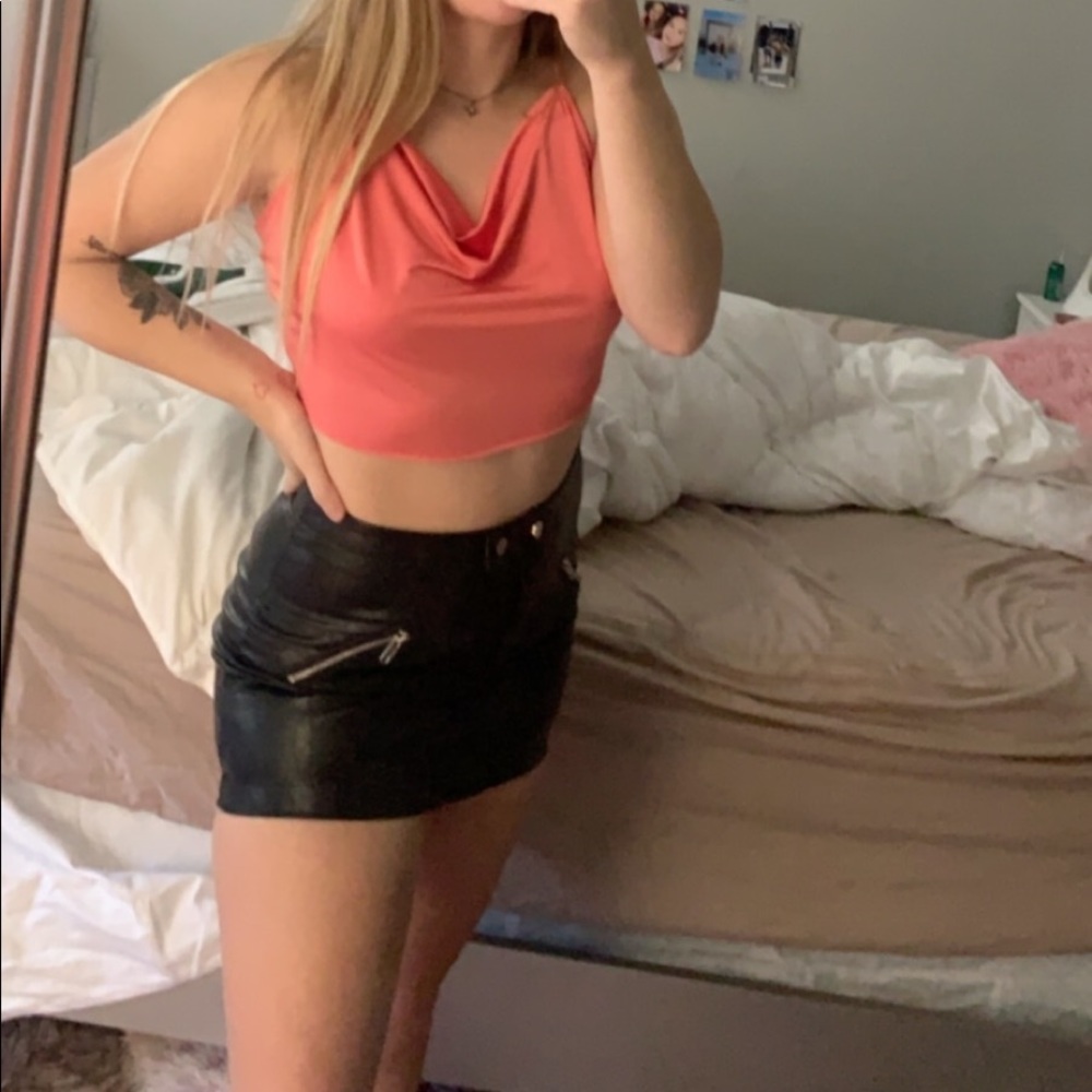 Black skirt